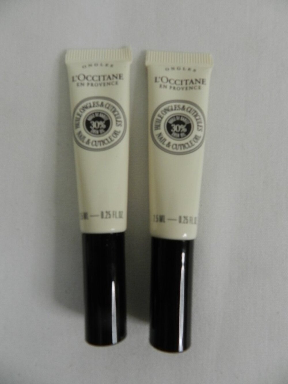 L' Occitane Shea Nail & Cuticle Oil 7.5 ml - 0.25 oz made in France Set 2 NEW - Picture 3 of 7